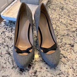 NEW/Never Worn Lauren Conrad Grey Heels